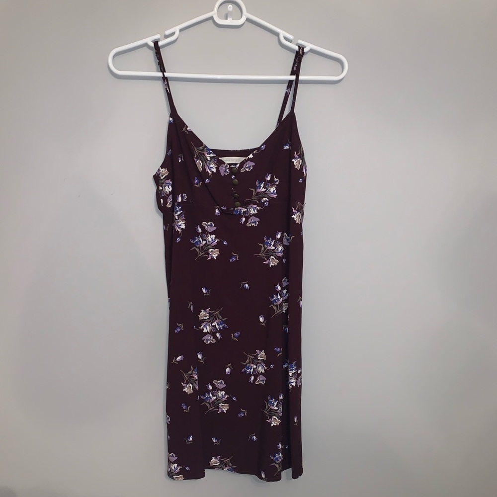 Simple dress - Picture 1 of 1